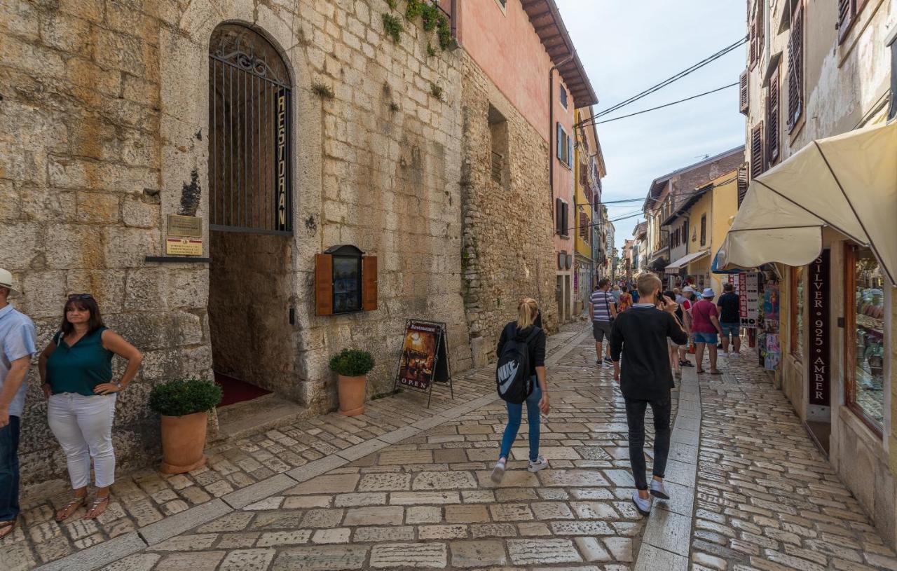 Alice Rooms Porec Bagian luar foto